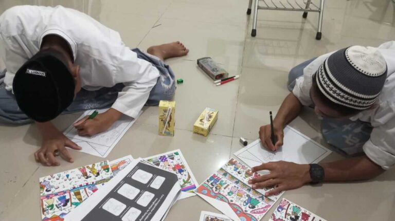 SMP Gresik Ekstra Melukis