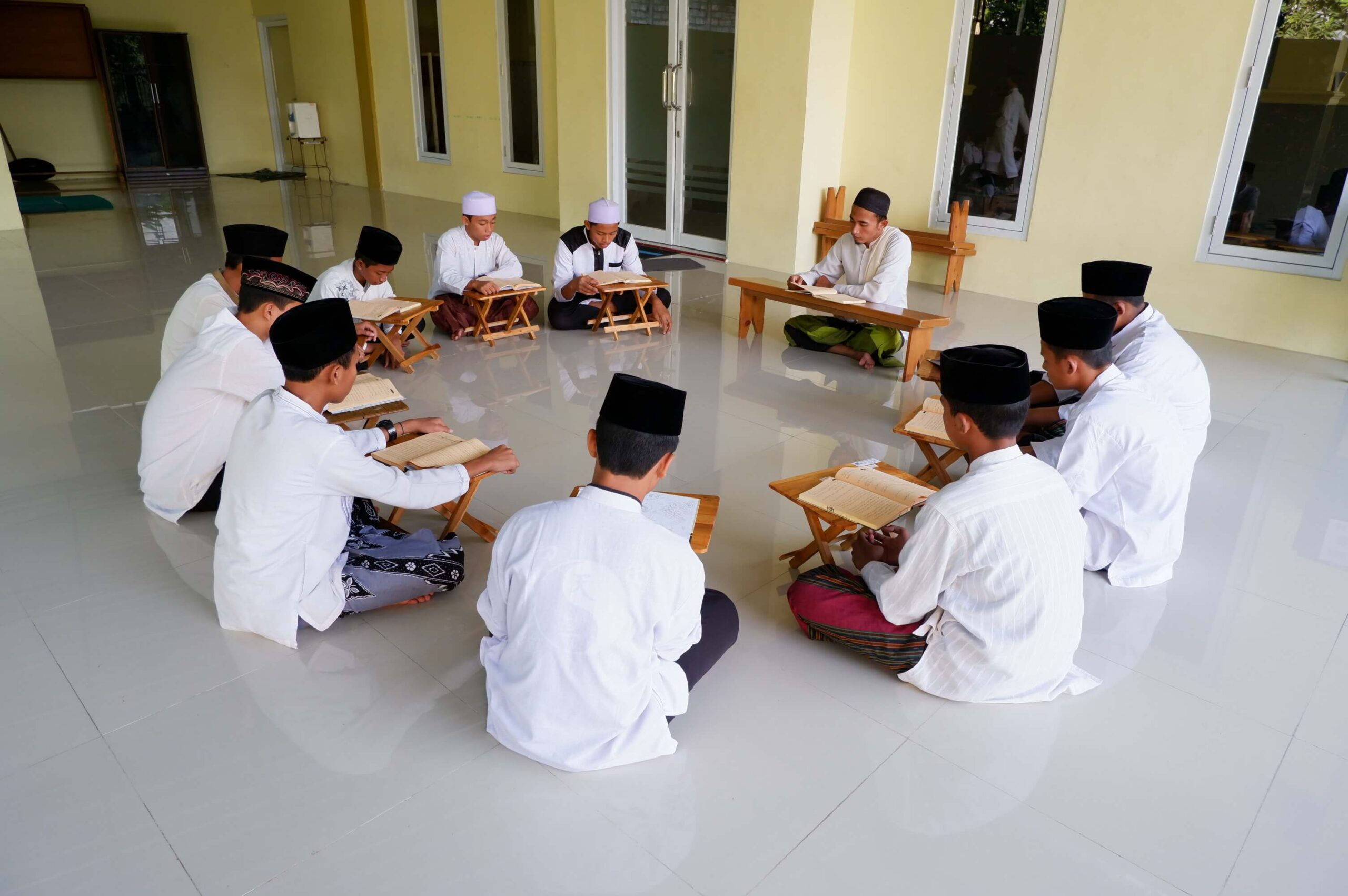 SMP Gresik - KBM Madrasah Diniyah