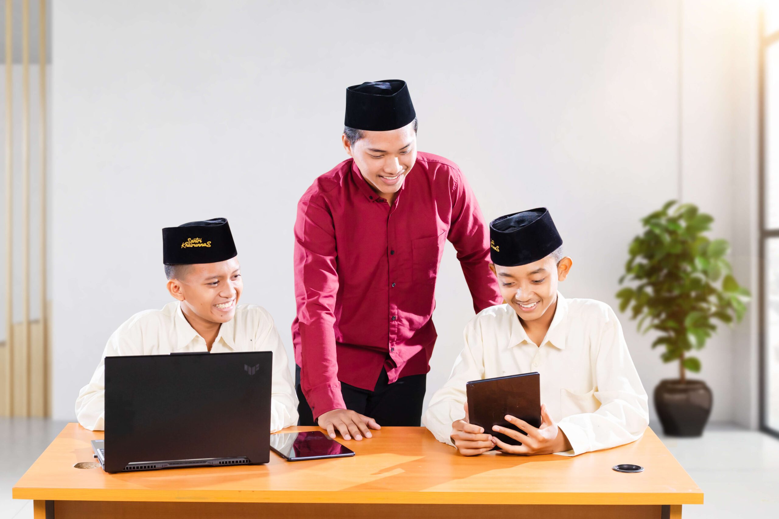 SMP Madiun One Santri One Tablet